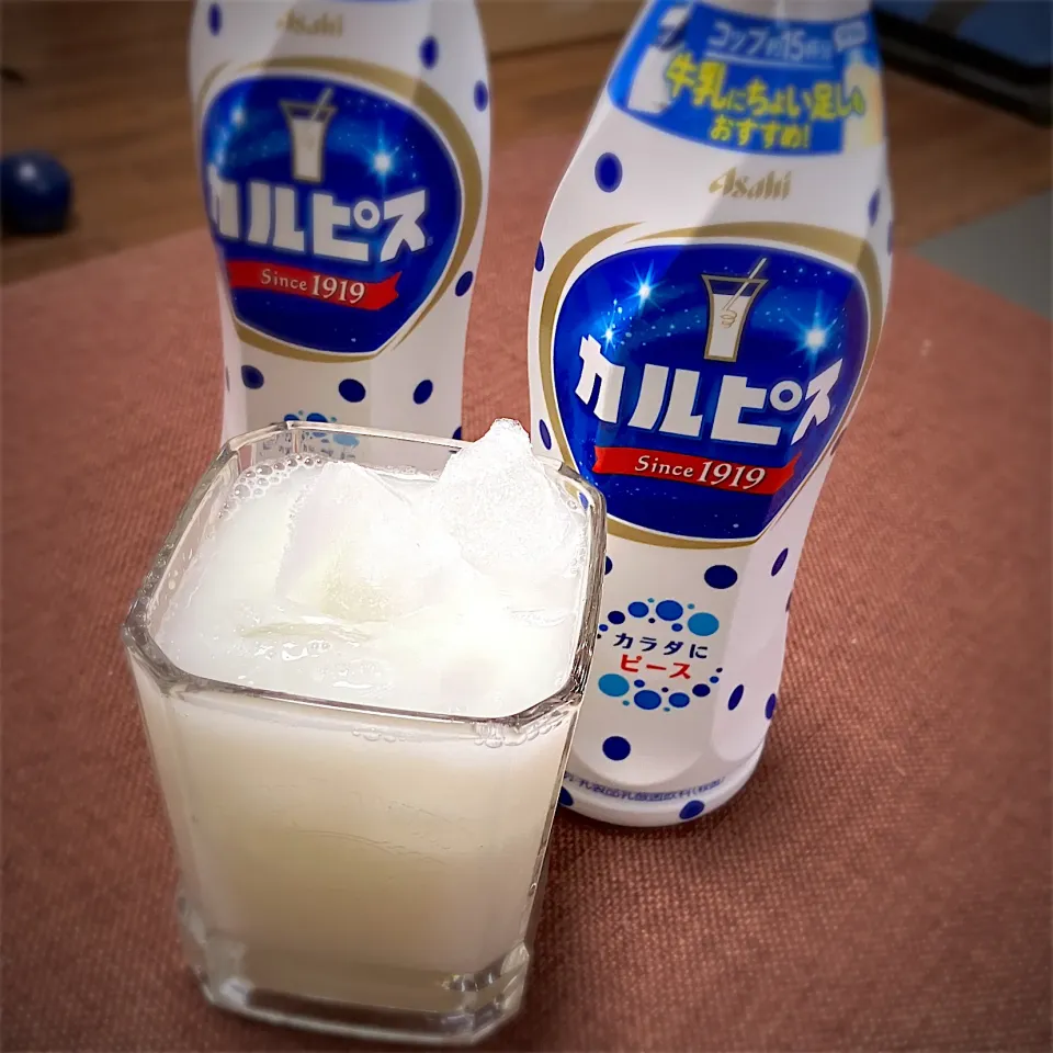 カルピス様から頂いた商品で、カルピスの牛乳割りを頂きました✨🎉|ギムレットさん