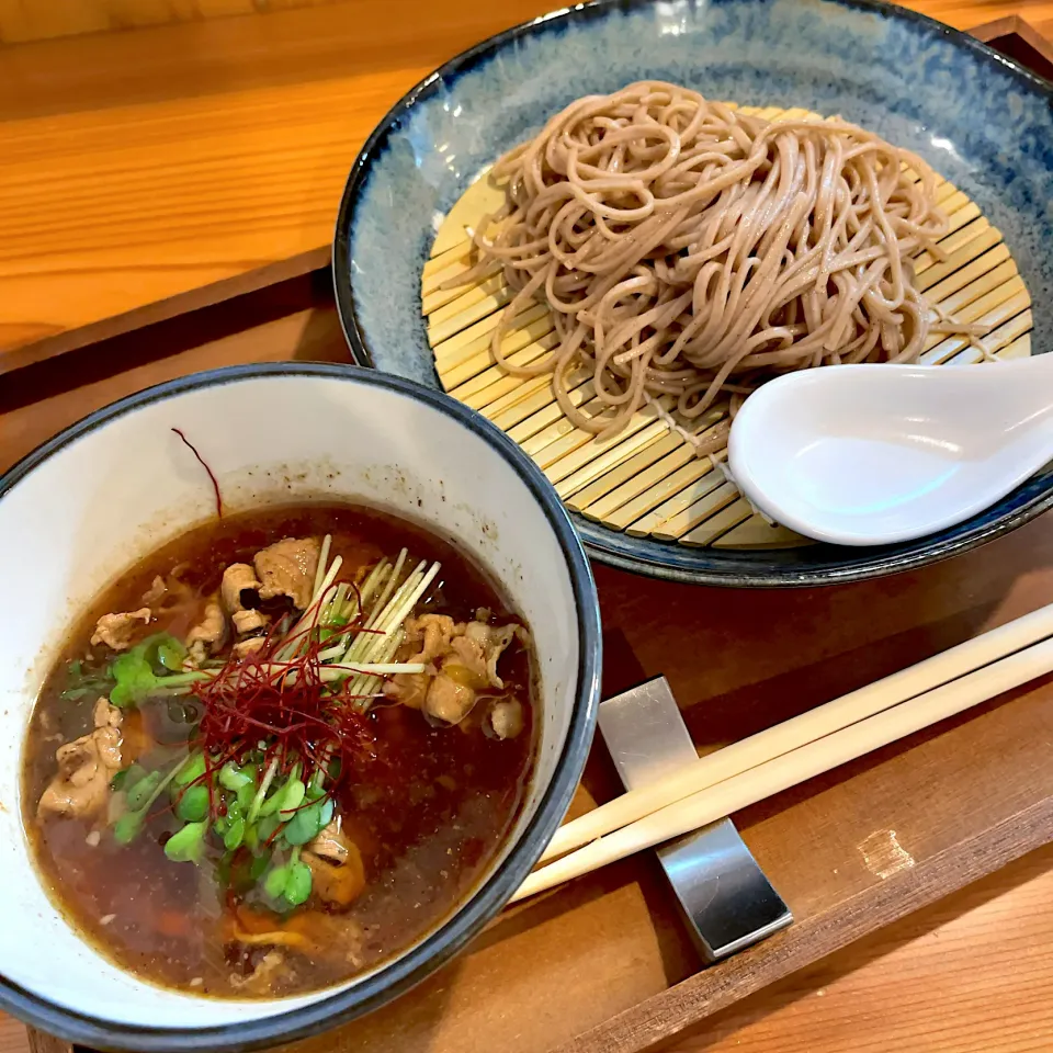 十割そばと肉だしつけ蕎麦（豚しゃぶ焼きネギ）|T. Wonderさん