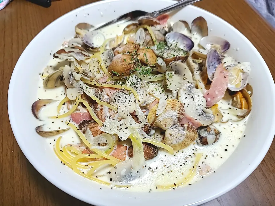 Snapdishの料理写真:アサリのクリームスープパスタ|つばくろさん