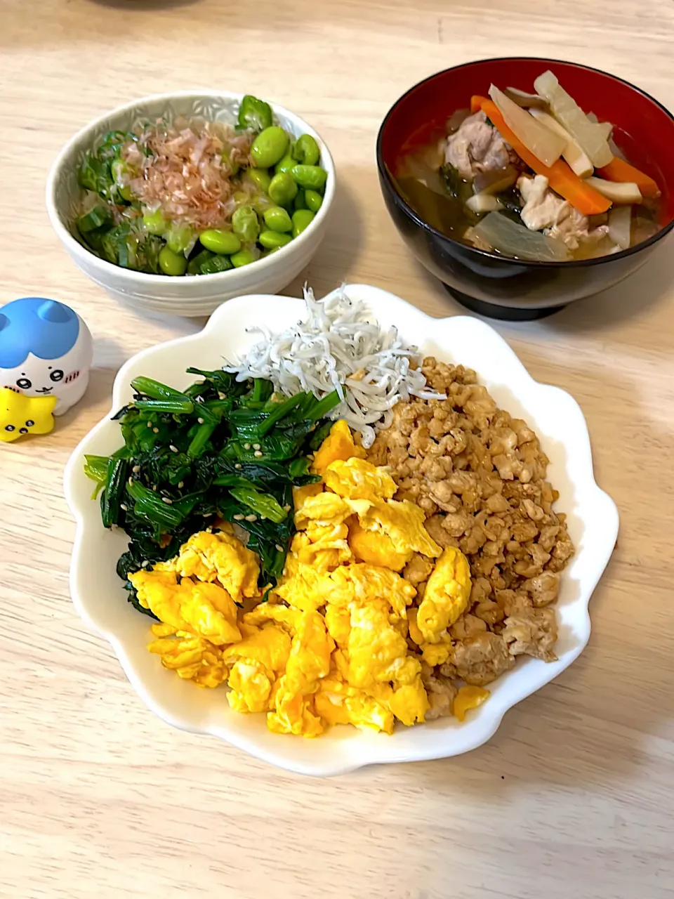 Snapdishの料理写真:4色丼|はぁたんこぶさん