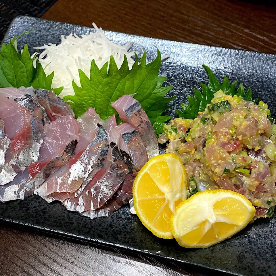 Snapdishの料理写真:真鯵のお刺身となめろう|minaさん