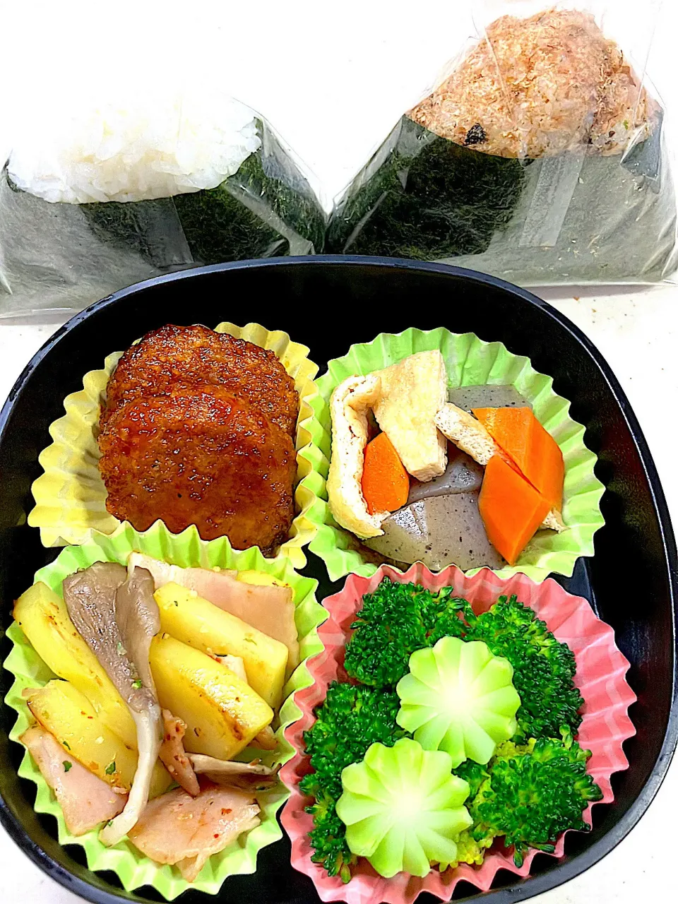 Snapdishの料理写真:冷食牛カルビマヨ弁当|teteさん