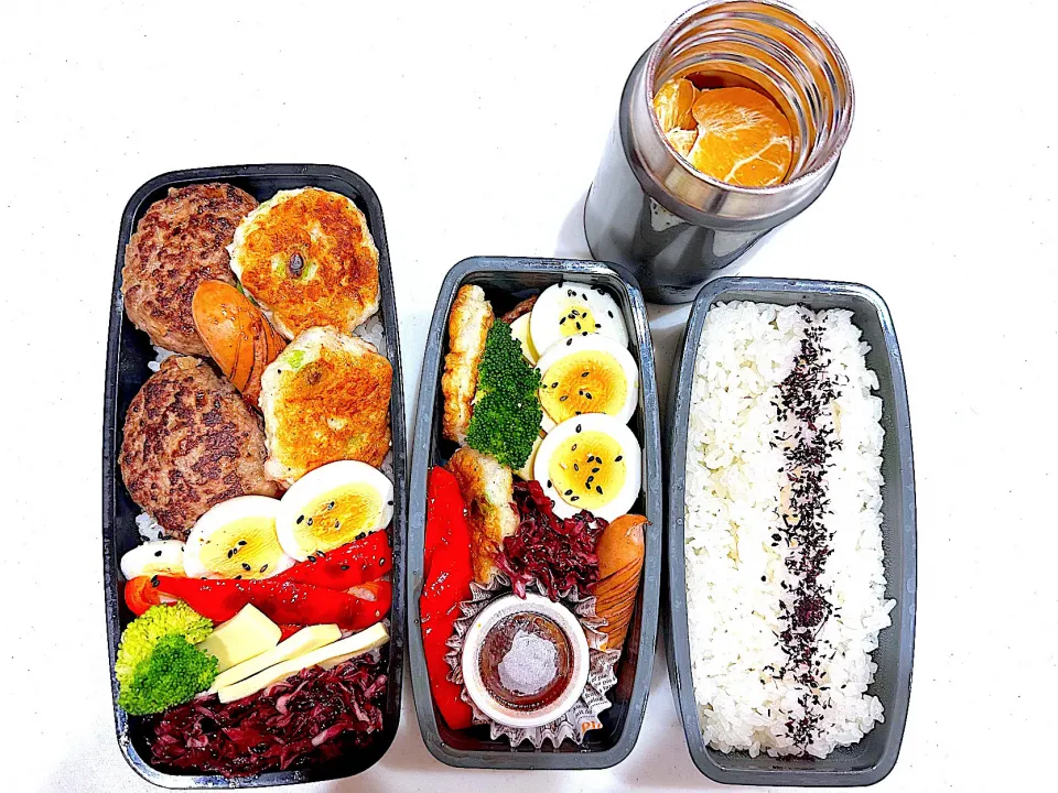 Snapdishの料理写真:紫キャベツを入れてみたよ。弁当|naoさん