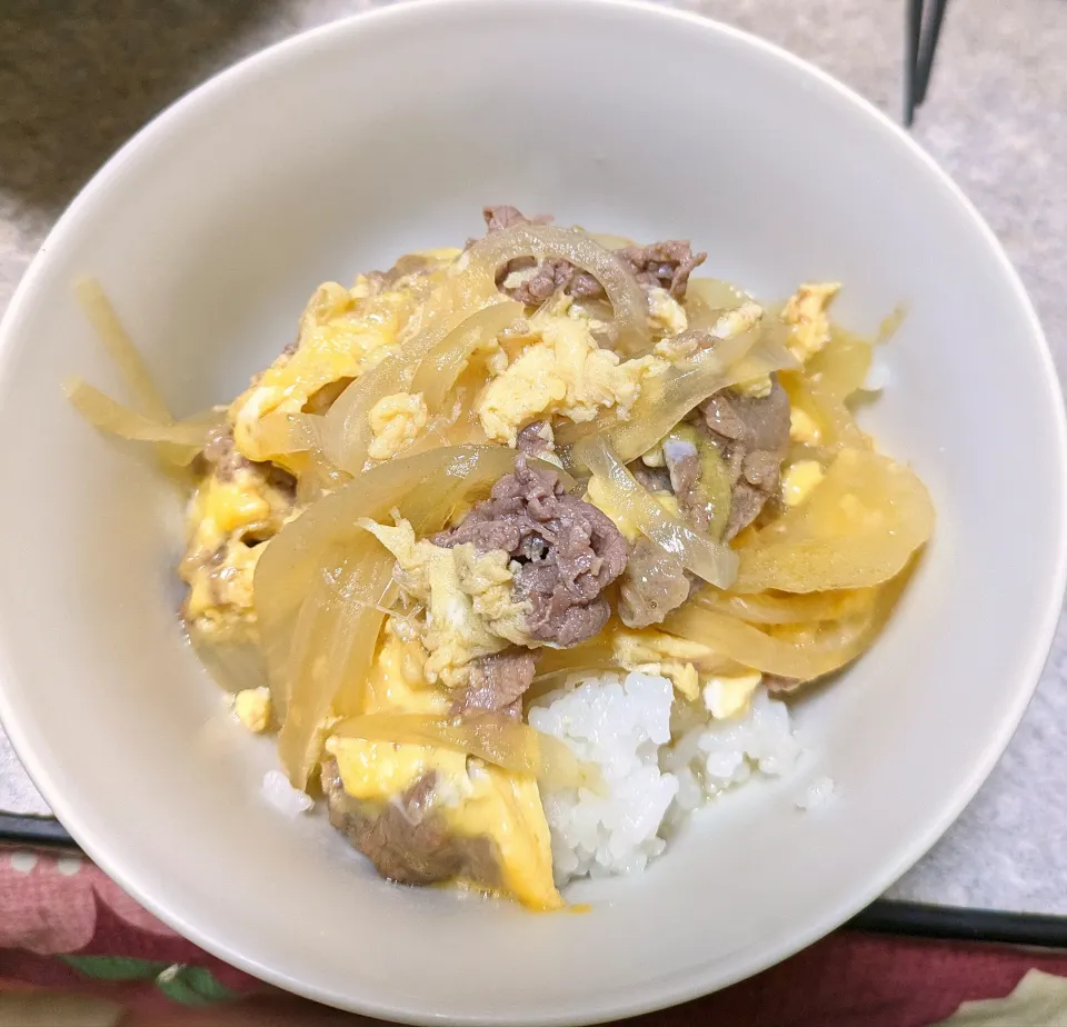 あっさり卵とじ牛丼|郁ちゃんさん