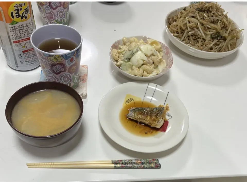 昨日晩御飯投稿忘れ😅☆さごしの塩焼き☆明太マヨのマカロニサラダ☆麻婆もやし☆みそ汁（大根・えのき）|Saharaさん