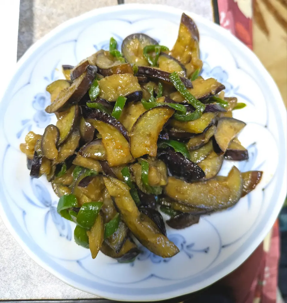 茄子とピーマンの味噌炒め|郁ちゃんさん