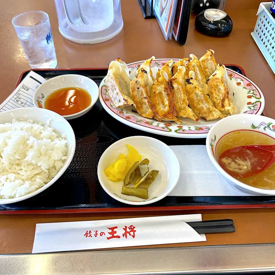 金沢出張で餃子の王将😋|すかラインさん