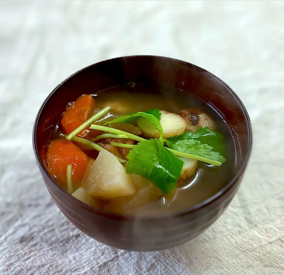 Snapdishの料理写真:お芋の汁物|かっちゃん杉さん