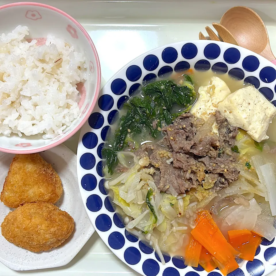 Snapdishの料理写真:3歳児晩ご飯　#ゴマぽん鍋|Kahoさん