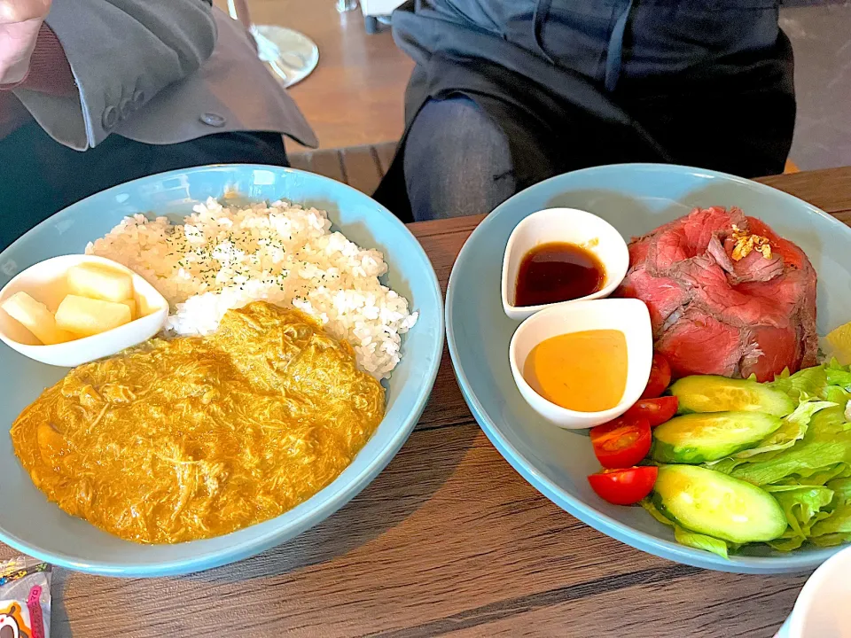 ローストビーフ丼とチキンバターカレー|きらさん