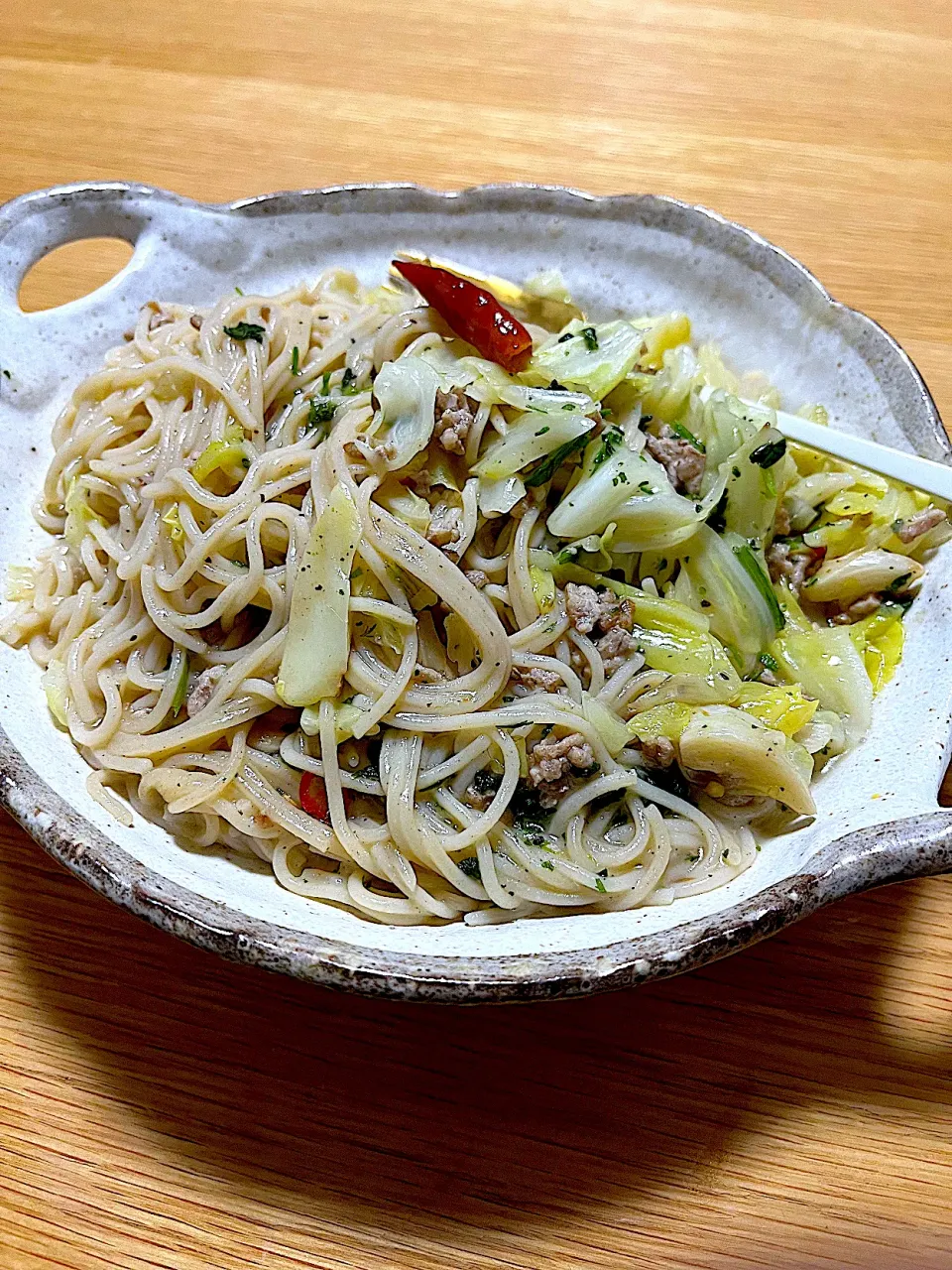 今日の夜ごはん~ひき肉とキャベツのペペロンチーノ~|ゆかｕさん