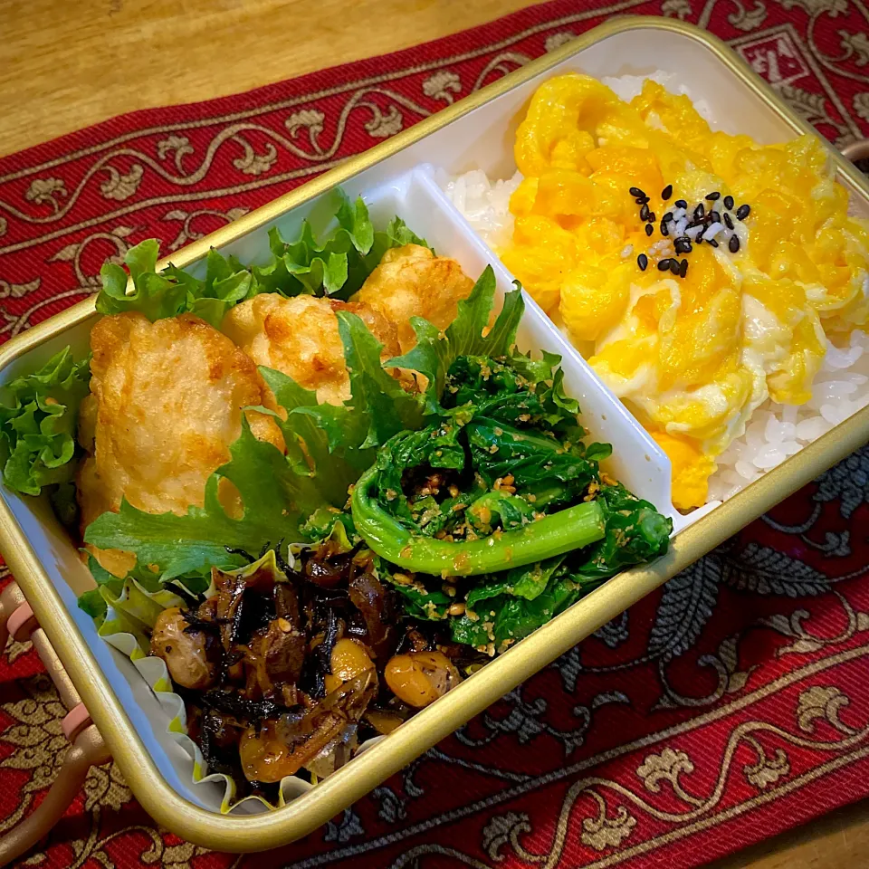 とり天と、ひじきの煮物と、菜の花の胡麻和えと、玉子のせご飯弁当|もえさん