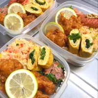 🌷炒飯・唐揚げ弁当🌷|さっちんさん