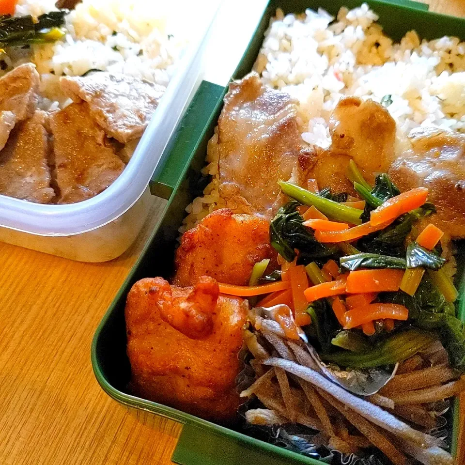 息子と私弁当(⁠ﾉ⁠◕⁠ヮ⁠◕⁠)⁠ﾉ⁠*⁠.⁠✧海鮮ネギチャーハン／恵みポークの粒味噌焼き／ほうれん草胡麻和え／きんぴらごぼう／なにもしたくないモード弁当|チョコさん