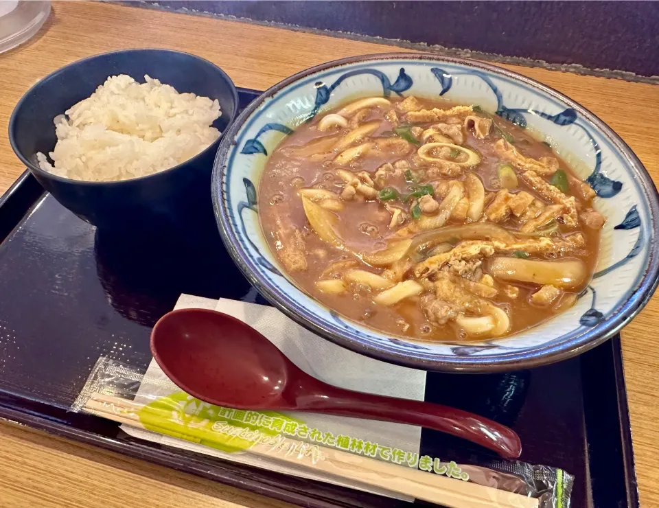 金曜日はカレーの日🍛|にゃあ（芸名）さん