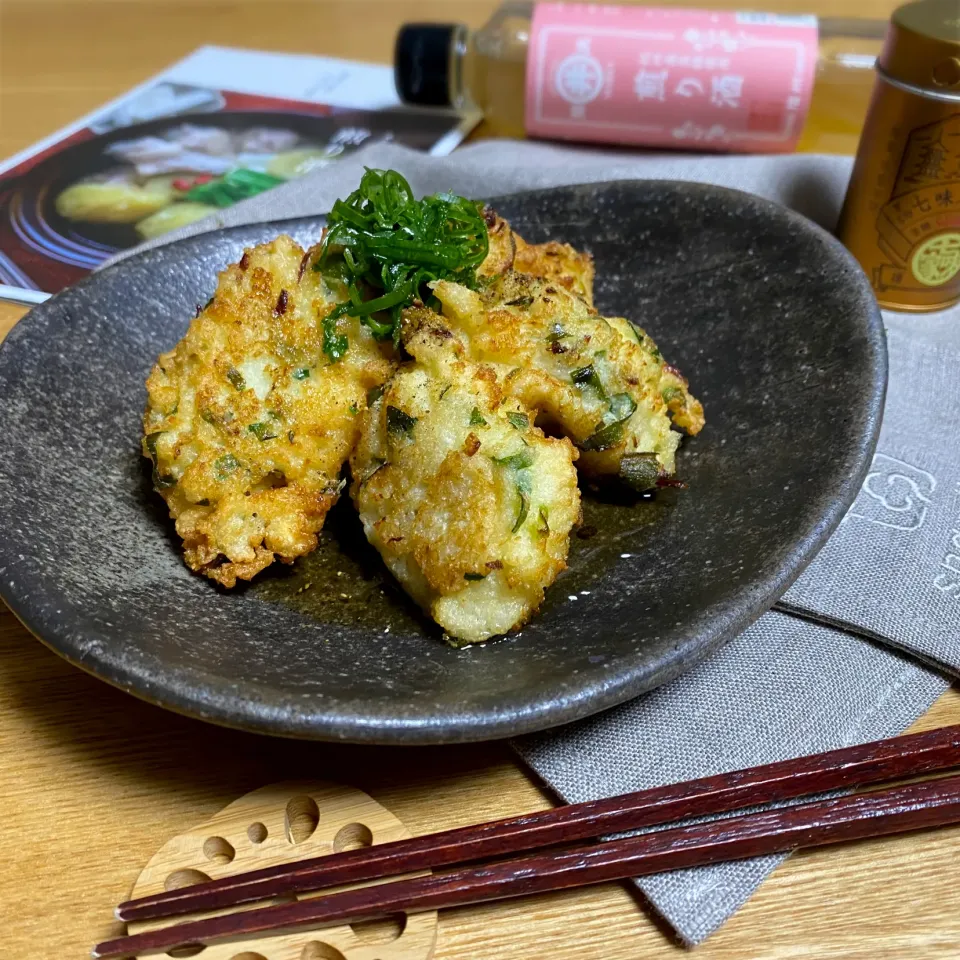 Snapdishの料理写真:煎り酒で、揚げ出し大根おろしのかき揚げ|sakurakoさん