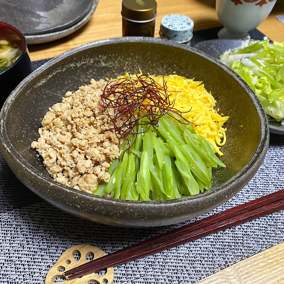 甘酒で作る常備菜鶏そぼろで三食丼|sakurakoさん