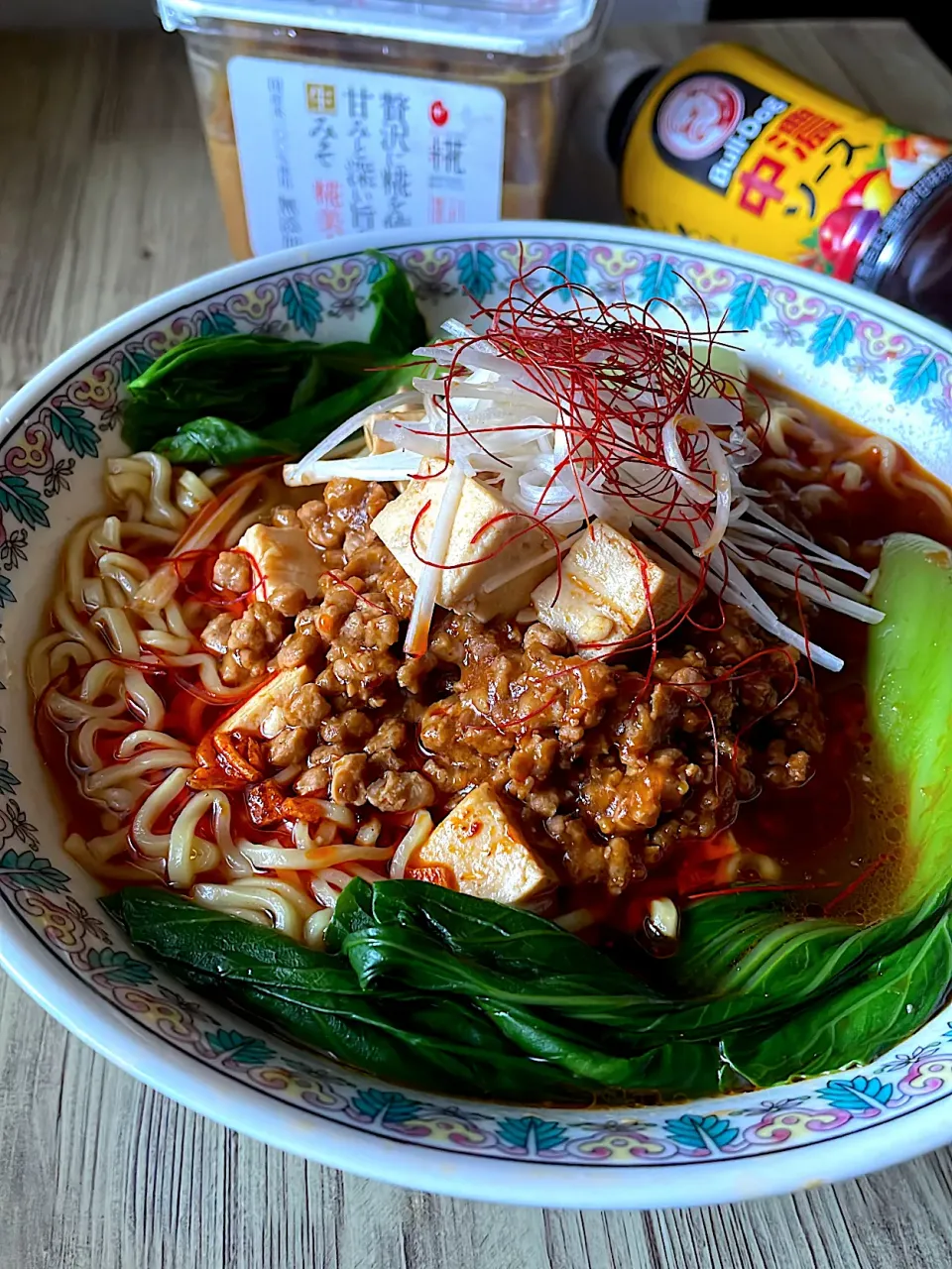 万能味ソースで麻婆ラーメン🍜|とんちんさん