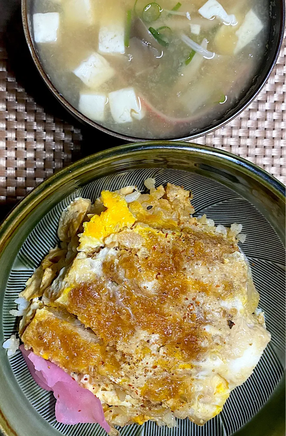 かつ丼|すくらんぶるえっぐさん