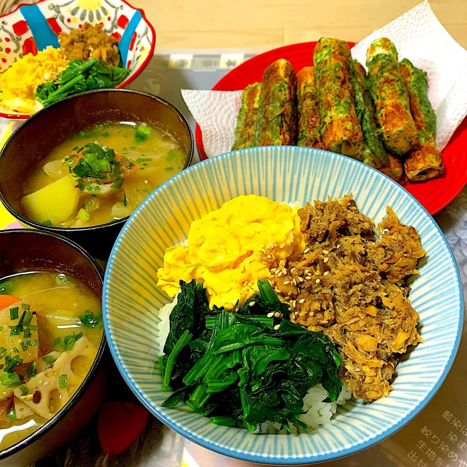 サバ缶で三色丼♬|panchiさん