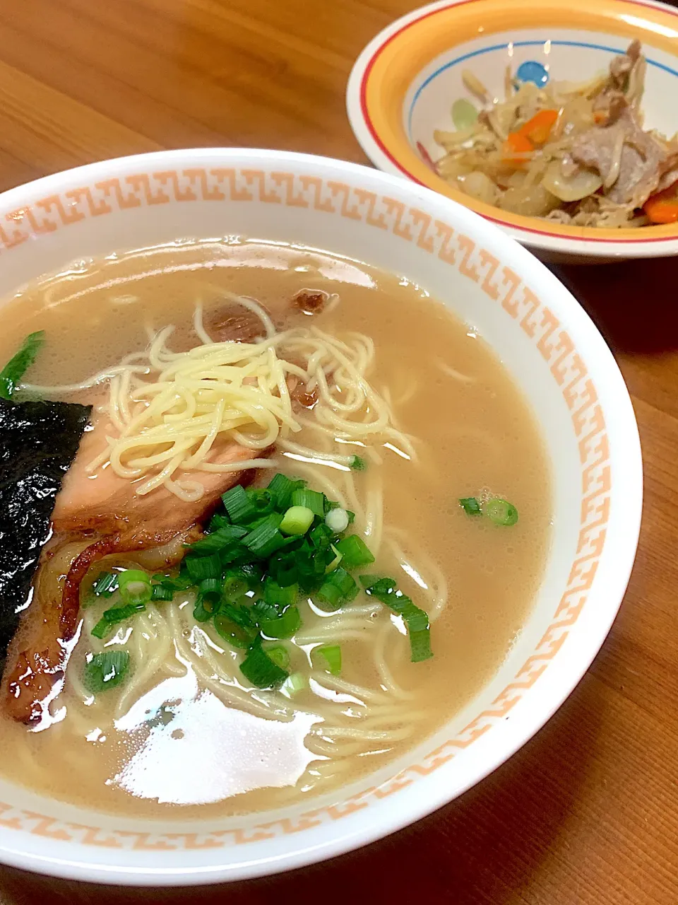 盛り付け下手くそ　博多ラーメン|Mzkさん