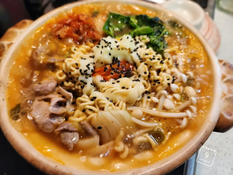 辛ラーメン🔥の味噌鍋|かのりさん