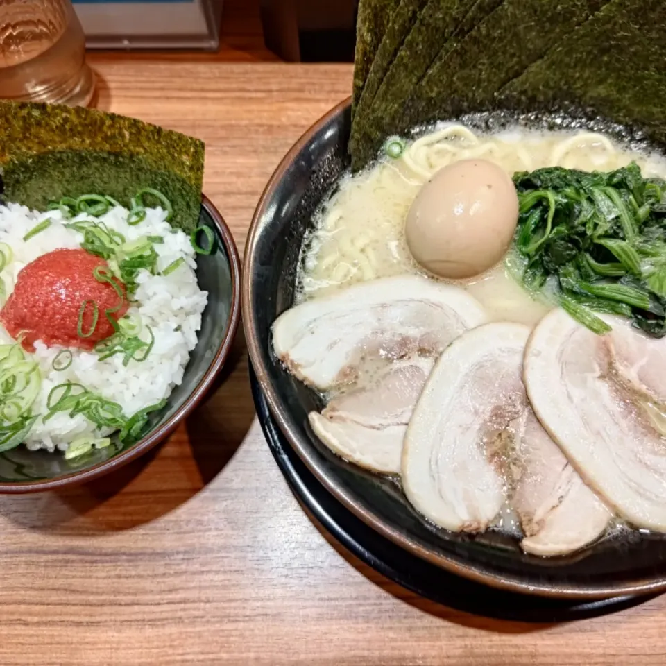 Snapdishの料理写真:家系ラーメン|アクちゃんさん