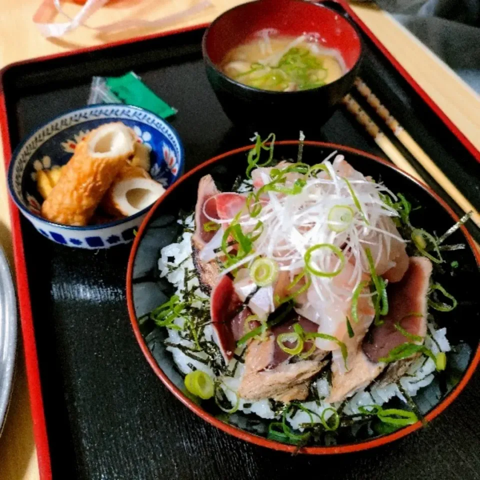 Snapdishの料理写真:半額刺し身の海鮮丼。|ariyo4200さん