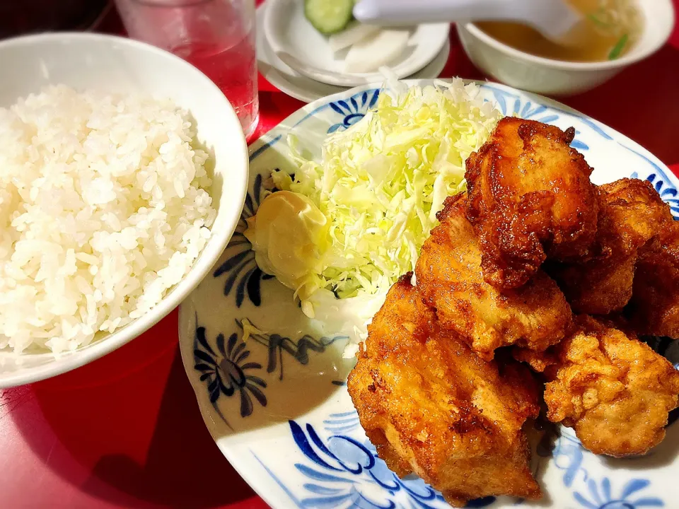 鳥唐揚げ定食 ¥900|Blue Moon Caféさん