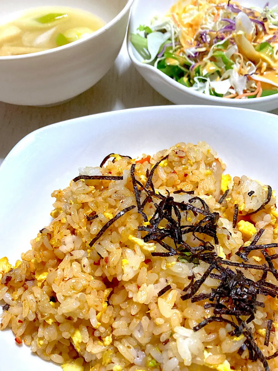 キムチ焼き豚チャーハン、サラダ、ネギ味噌汁|Ayaさん