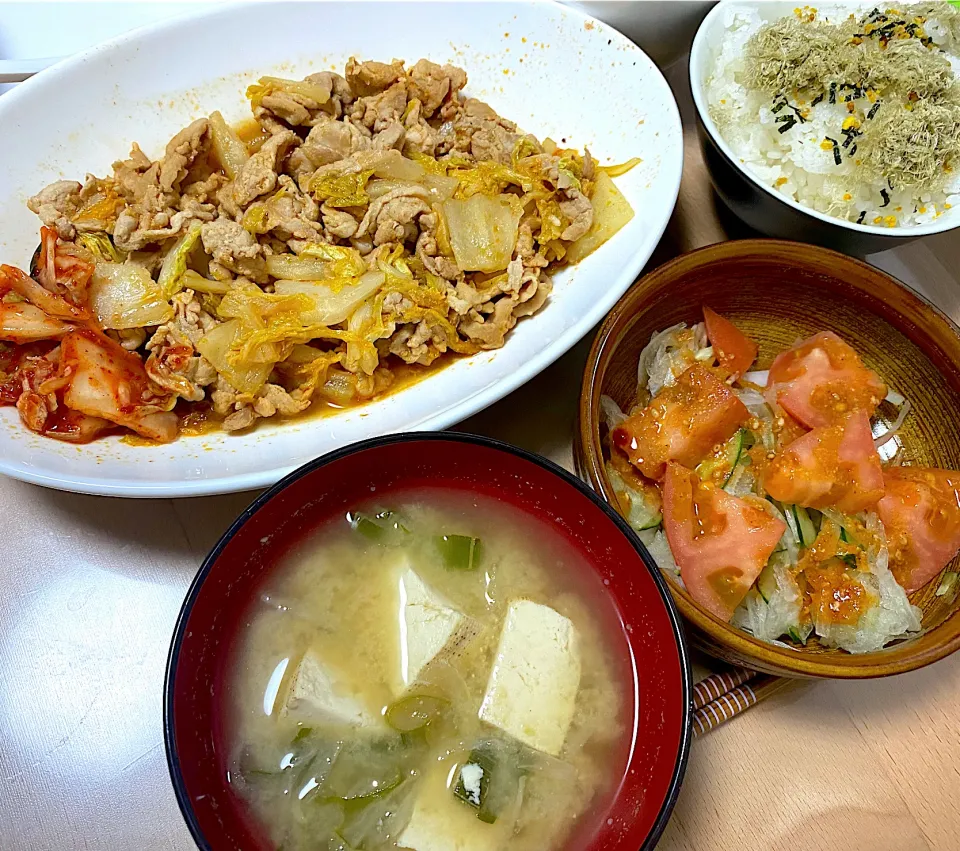 豚肉と白菜🥬炒め🍳つぶ味噌でお味噌汁|かおちゃんさん