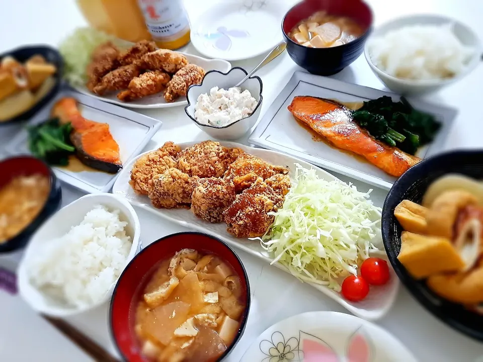 昨日の夕食(,,>᎑<,,)
手羽先塩麹唐揚げ&サラダ🥗
大根と厚揚げの煮物
サーモンとほうれん草バターソテー
ほっき貝のマヨサラダ
お味噌汁(海老つみれ、豆腐、大根、油揚げ)|プリン☆さん