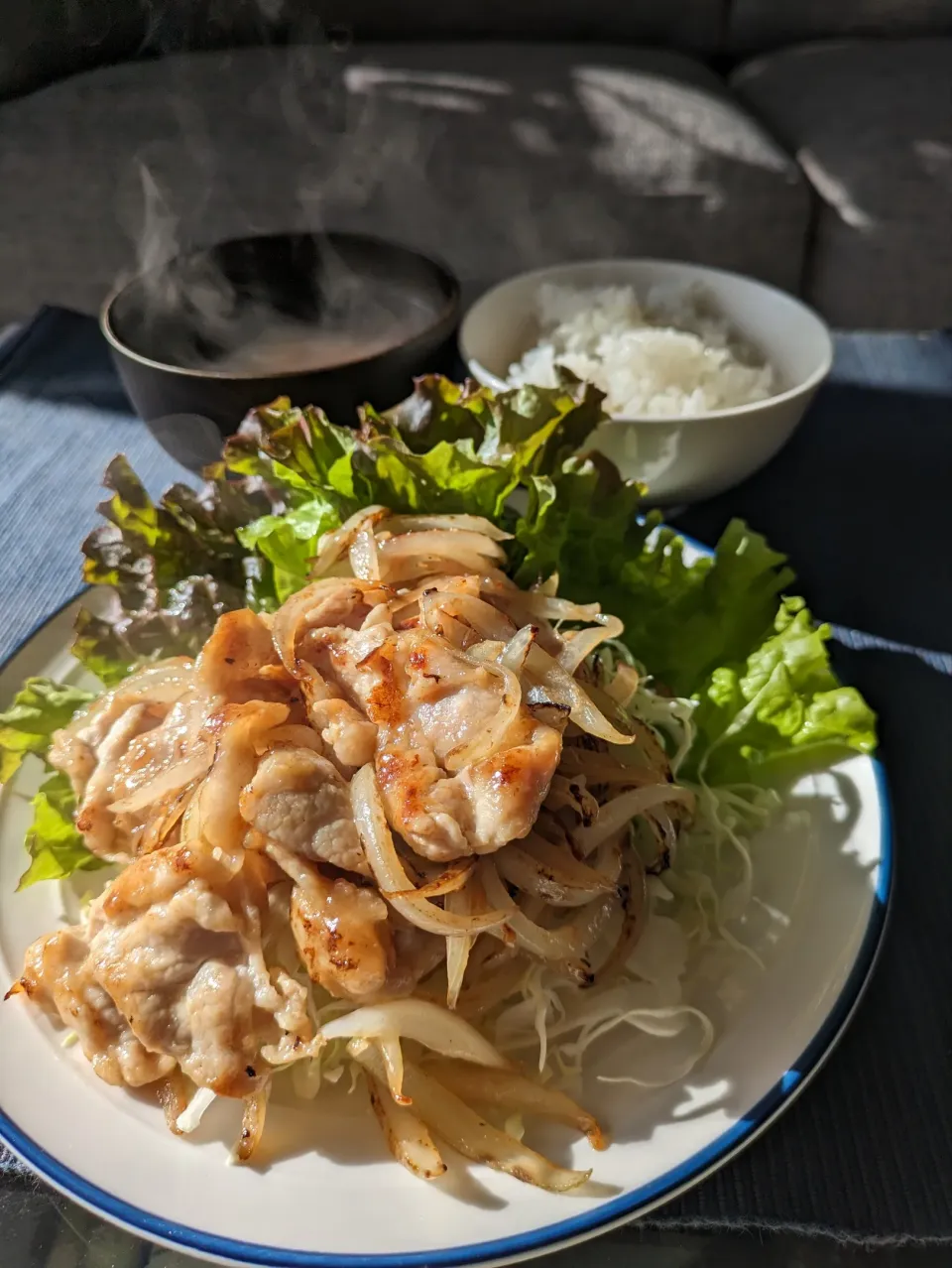 Snapdishの料理写真:生姜焼き定食|しあるさん