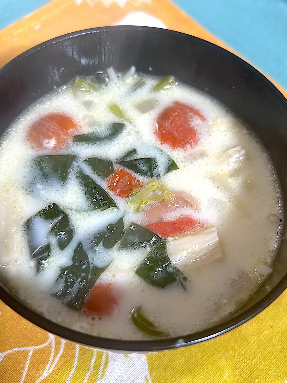 ミニトマトとほうれん草のミルクスープ|花ママちゃんさん