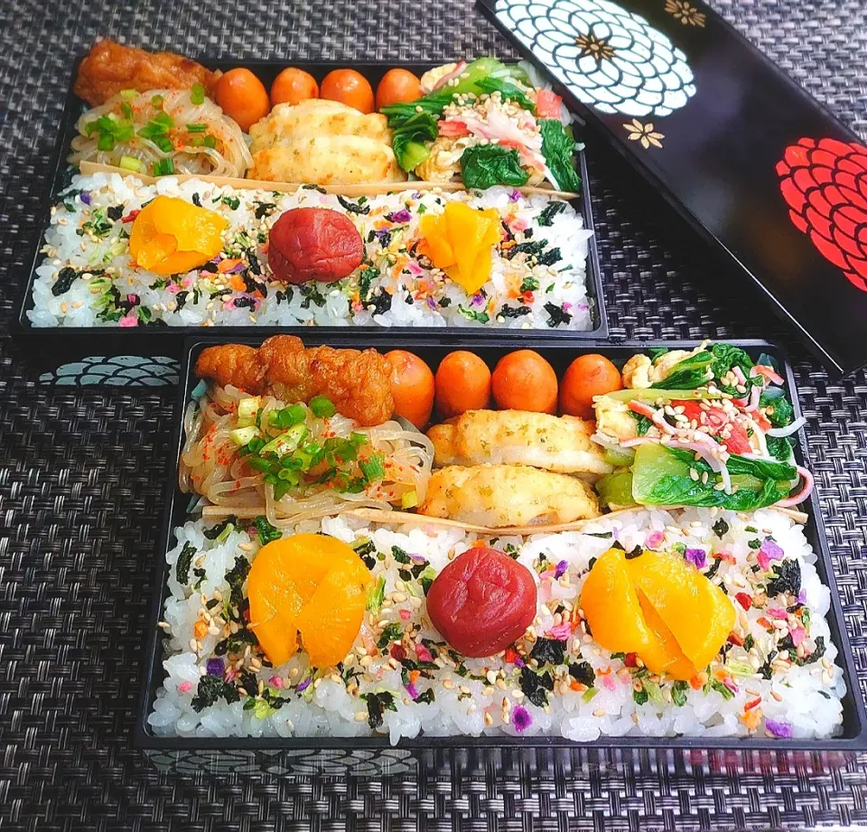 Snapdishの料理写真:母とムスコのラブラブおソロ♪れんこんのはさみ揚げ弁当|からあげビールさん