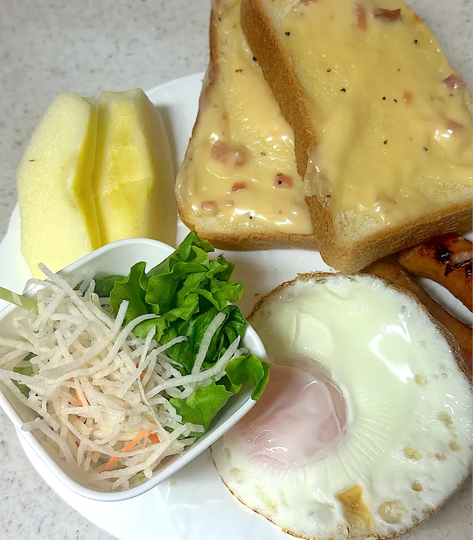 チーズクリームトーストモーニング|besさん