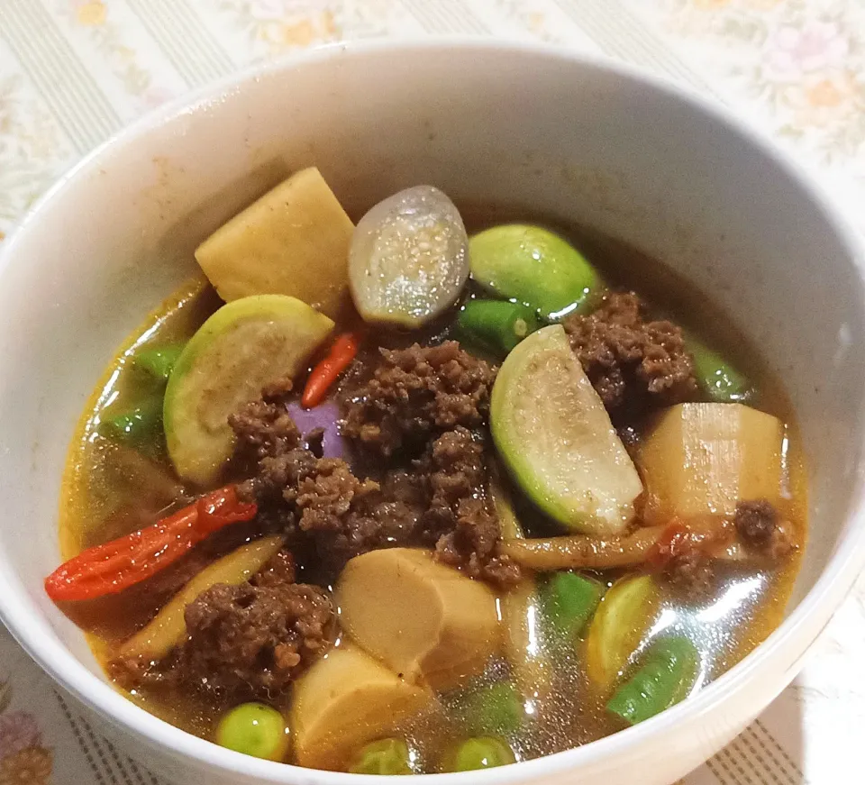 แกงป่าเนื้อสับ
Minced beef jungle curry|🌿Veerapan Mu🌿さん