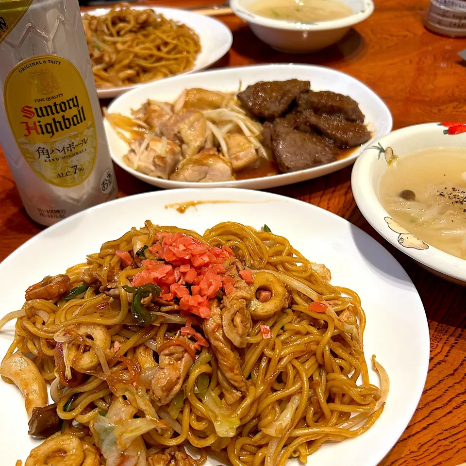 焼きそばと焼肉残り😋|すかラインさん