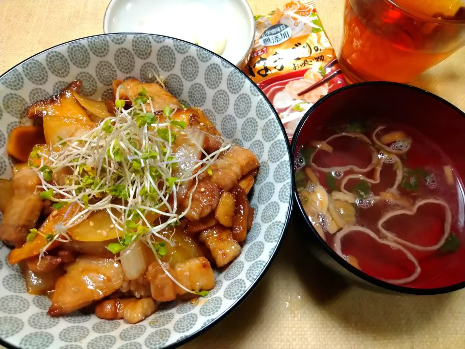 黄金の豚丼|うたかた。さん