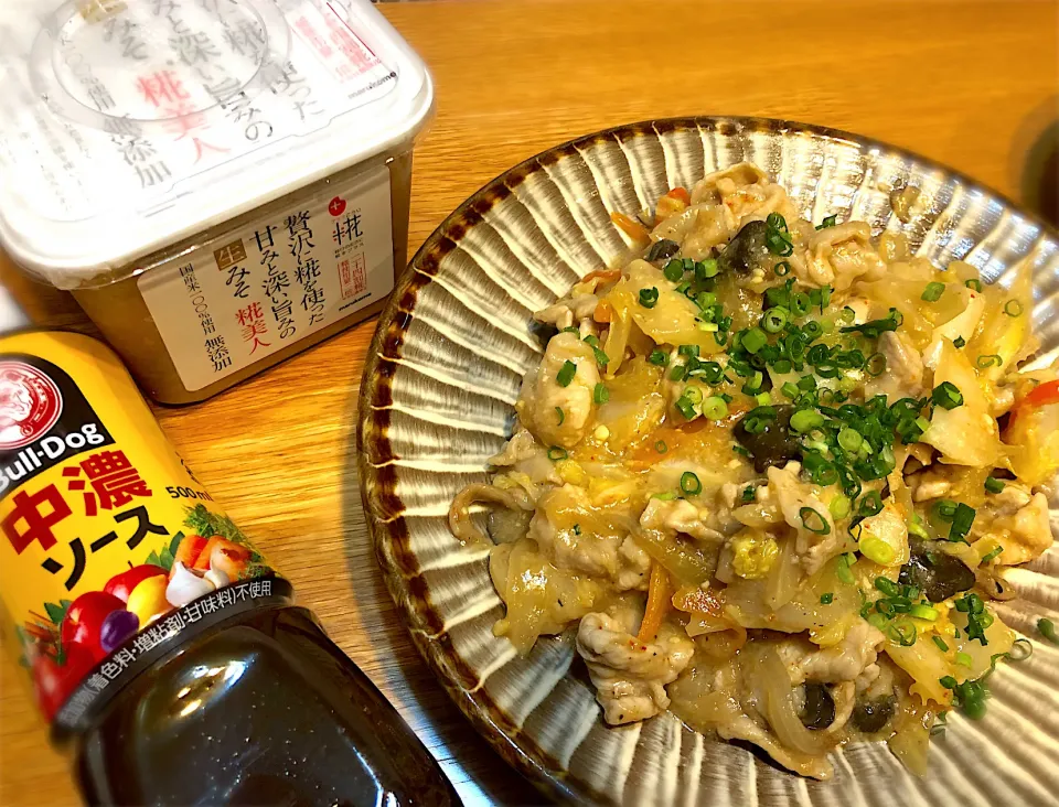 Snapdishの料理写真:万能中華スソースで、豚バラ肉と野菜の中華炒め|じゅんさんさん