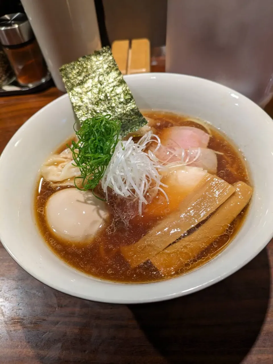 ワンタン中華蕎麦🍜😋|アライさんさん