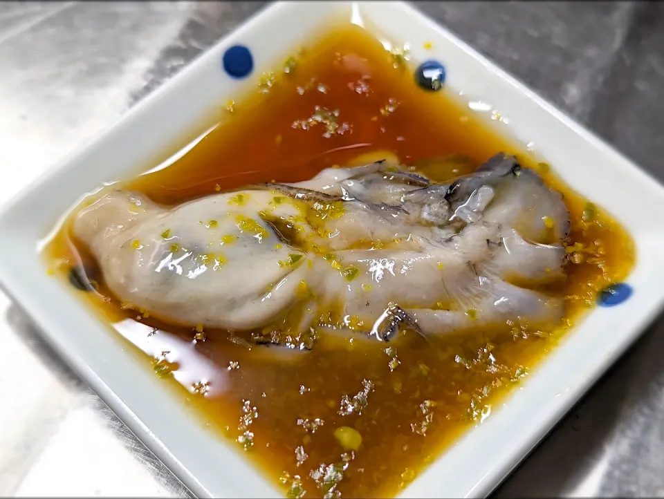 自家製柚子胡椒でいただく生牡蠣♥|Aya☺︎さん