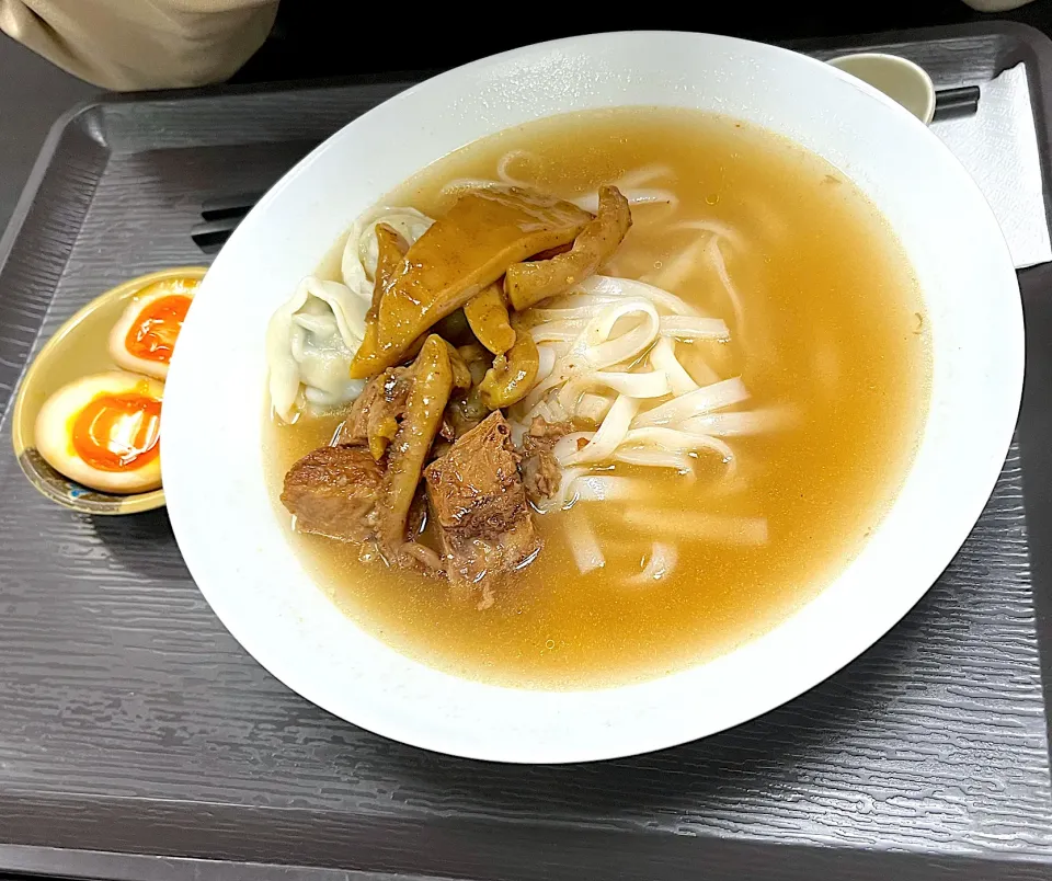 Rice noodles with beef and egg|skyblueさん