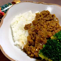 Snapdishの料理写真:辛さ調節できる♪キーマカレー|まーまさん