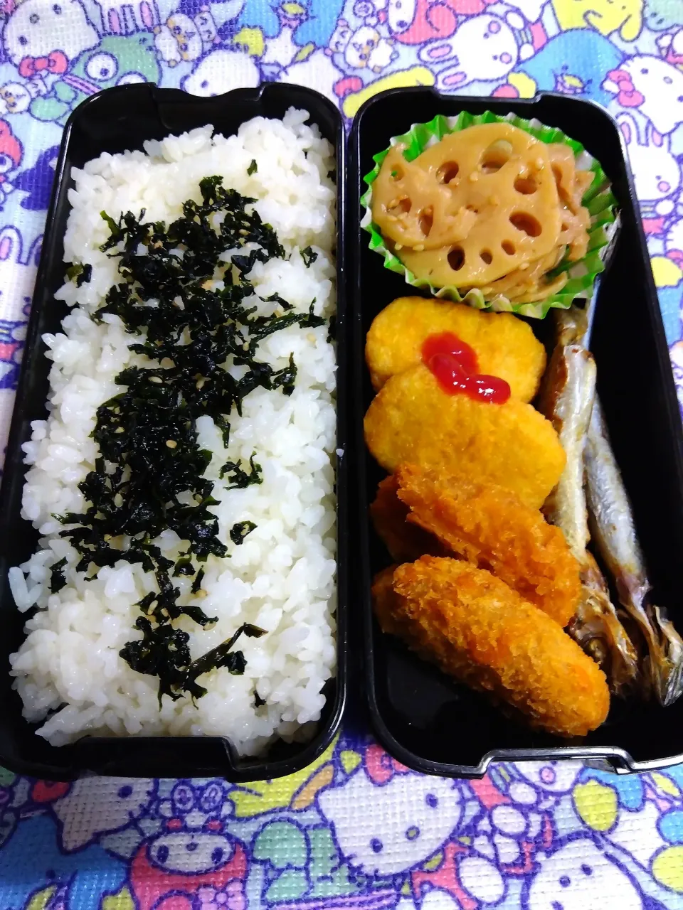 Snapdishの料理写真:自分用あるもの残りので弁当😌✨|m.rafuさん