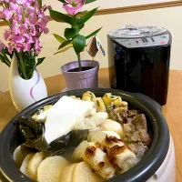 Snapdishの料理写真:我が家のおでん🍢💛＆ブラックフライデーでポチッた念願のアイツと記念撮影📸✨|ぽっちさん