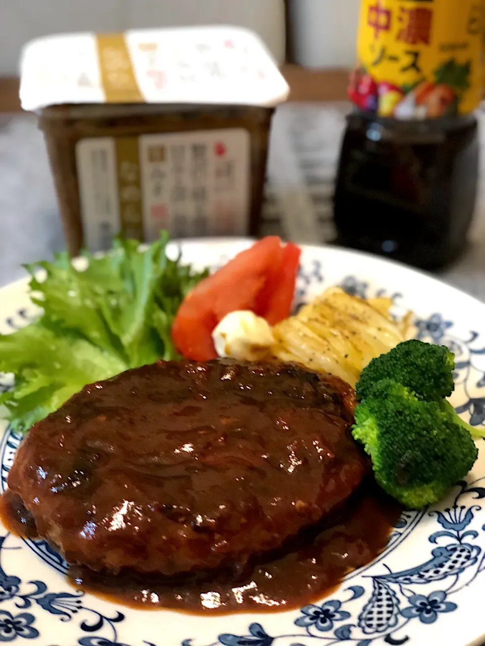 万能味ソースで中華風ハンバーグ♪濃いめの濃厚な旨みがたまりません。ご飯がすすみます。|笙　みかんさん