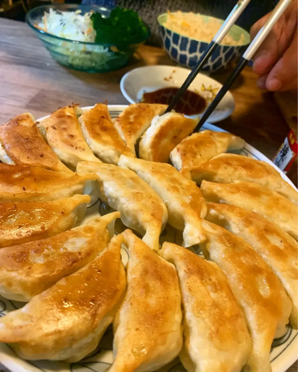 手作り餃子🥟焼きました。|みっこちゃんさん