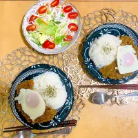 Snapdishの料理写真:キーマカレー🍛大根サラダ🥗|まゆさん