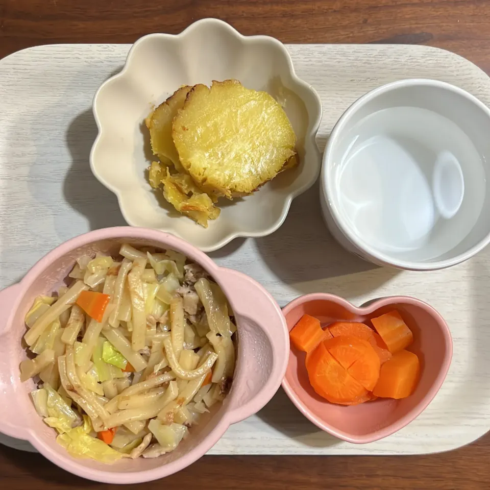 焼きうどん、にんじん、やきいも、湯冷し|km2571さん